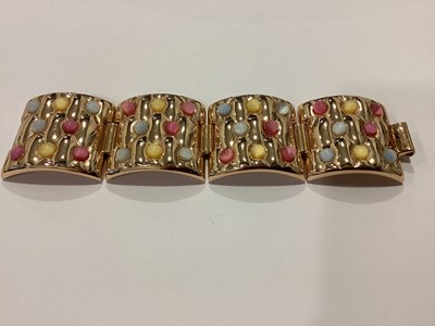 Lot 245 - A varied collection of vintage costume jewellery, Sphinx, Butler & Wilson, Coro, Monet