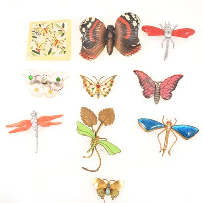 Lot 262 - Ten vintage butterfly brooches, celluloid, bakelite, foil glass