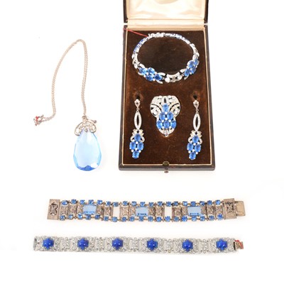 Lot 260 - An Art Deco blue and white paste parure in fitted box and other vintage paste  jewellery.