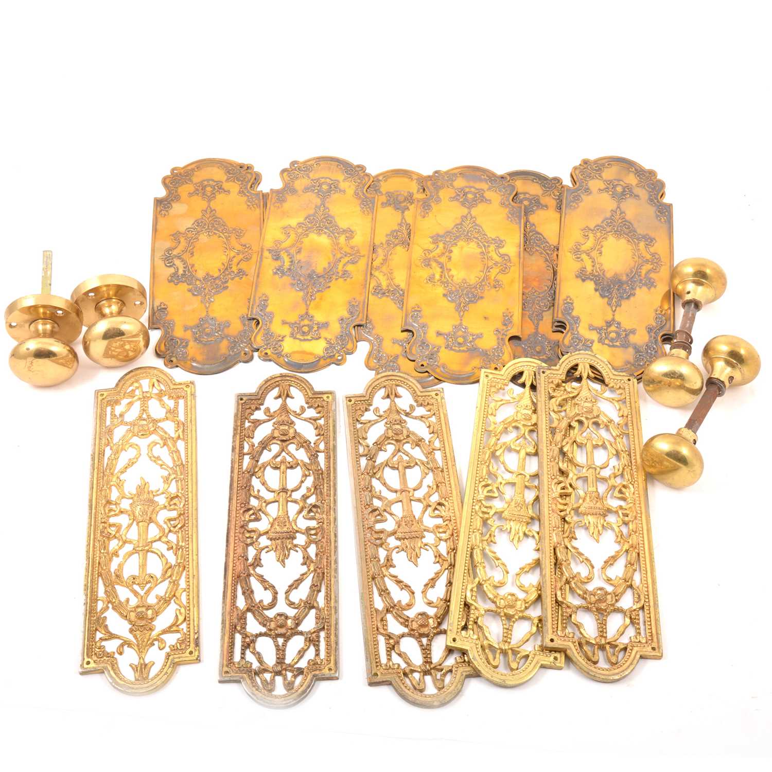 Lot 164 - A collection of door knobs, push plates, handles, plus drops for a small chandelier