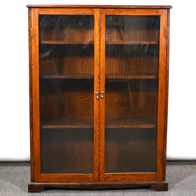 Lot 569 - Oak bookcase