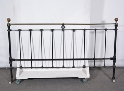 Lot 494 - Modern metal king size bedstead.