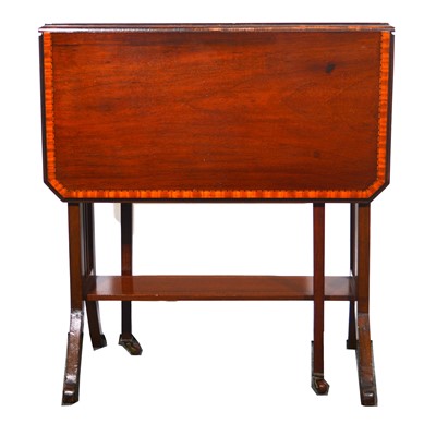 Lot 444 - Mahogany Sutherland table