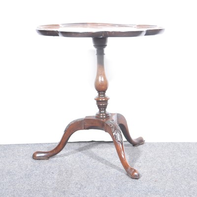 Lot 379 - Georgian mahogany tripod table, lobed top.