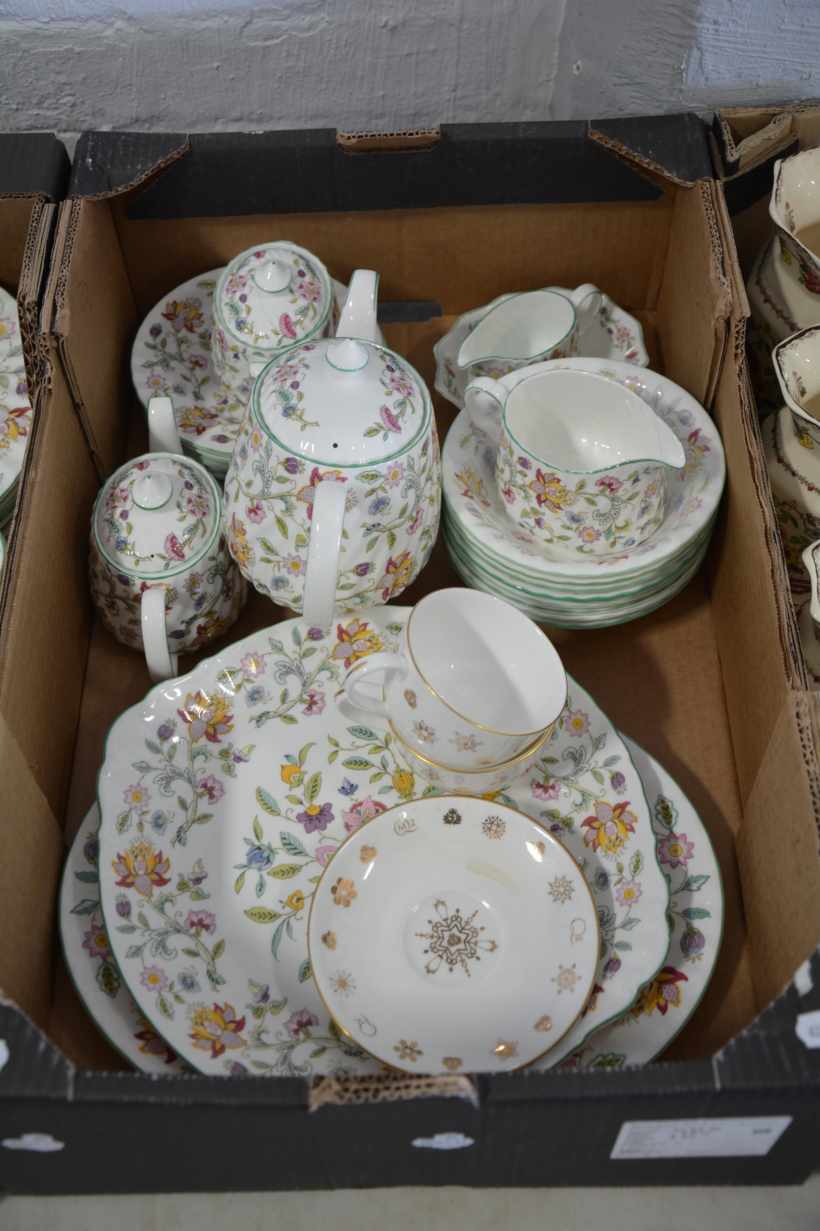 Lot 120 - Minton 'Haddon Hall' pattern part dinner and