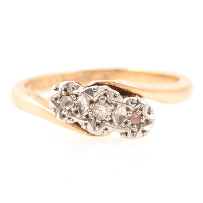 Lot 192 - A diamond three stone ring.