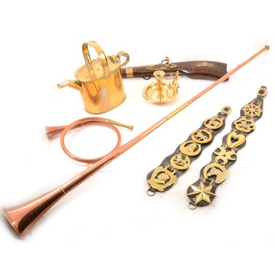 Lot 256 - Copper and brasswares, to include hunting horns.