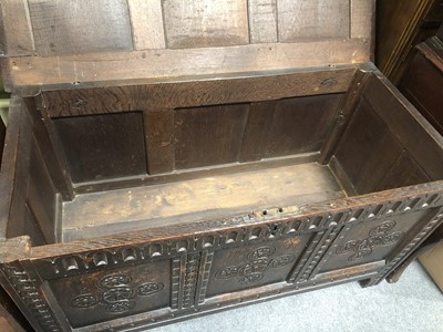 Lot 576 - Joined oak coffer