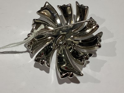 Lot 296 - Collection of vintage costume jewellery, Trifari, Kramer of New York, Monet, Weiss & Co.