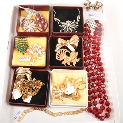 Lot 296 - Collection of vintage costume jewellery, Trifari, Kramer of New York, Monet, Weiss & Co.