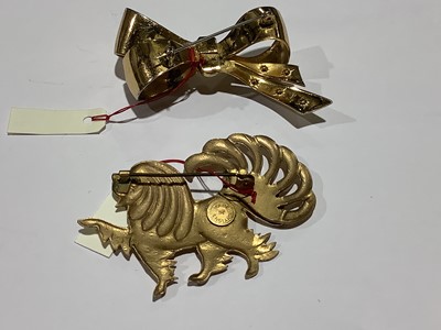 Lot 296 - Collection of vintage costume jewellery, Trifari, Kramer of New York, Monet, Weiss & Co.