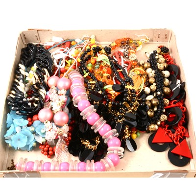 Lot 287 - Twelve fun 1950's and later bead necklaces, Napier bakelite, plastics, raffia, tutti-fruiti