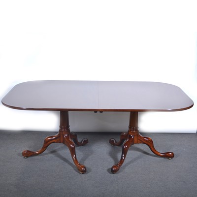 Lot 581 - Tillman model V mahogany dining table, Georgian style