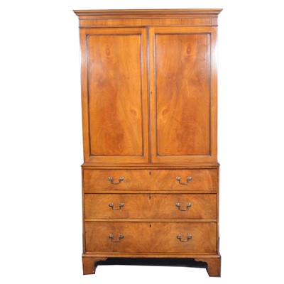 Lot 552 - Victorian walnut linen press