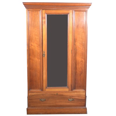 Lot 561 - Edwardian walnut wardrobe