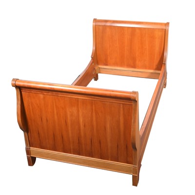 Lot 564 - Cherry wood single lit en bateau bed.