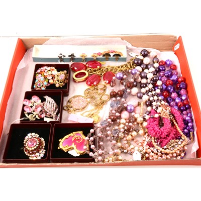 Lot 288 - Vintage costume jewellery with a pink theme, necklaces, brooches, earclips