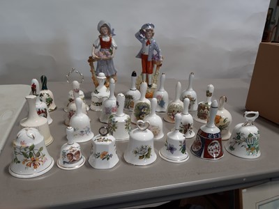 Lot 28 - China and glass ornaments