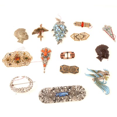 Lot 278 - Collection of Art Deco and 1930's costume jewellery, brooches,buckles.