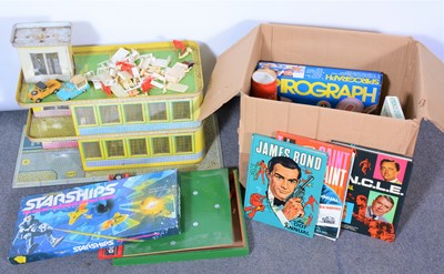 Lot 310 - Toys and games, a selection including Mettoy General Hospital