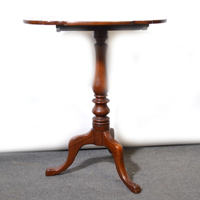 Lot 480 - Victorian mahogany wine table