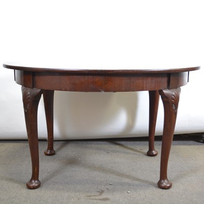 Lot 205 - Edwardian mahogany oval dining table and four Victorian bar back dining chairs