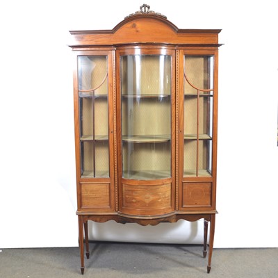 Lot 530 - Edwardian mahogany china cabinet