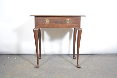 Lot 526 - Edwardian oak side table