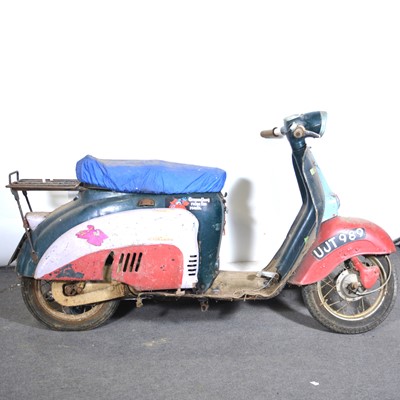 Lot 646 - Vintage petrol moped