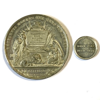Lot 127 - Death of the Duke of Wellington, whit metal medal and medalet