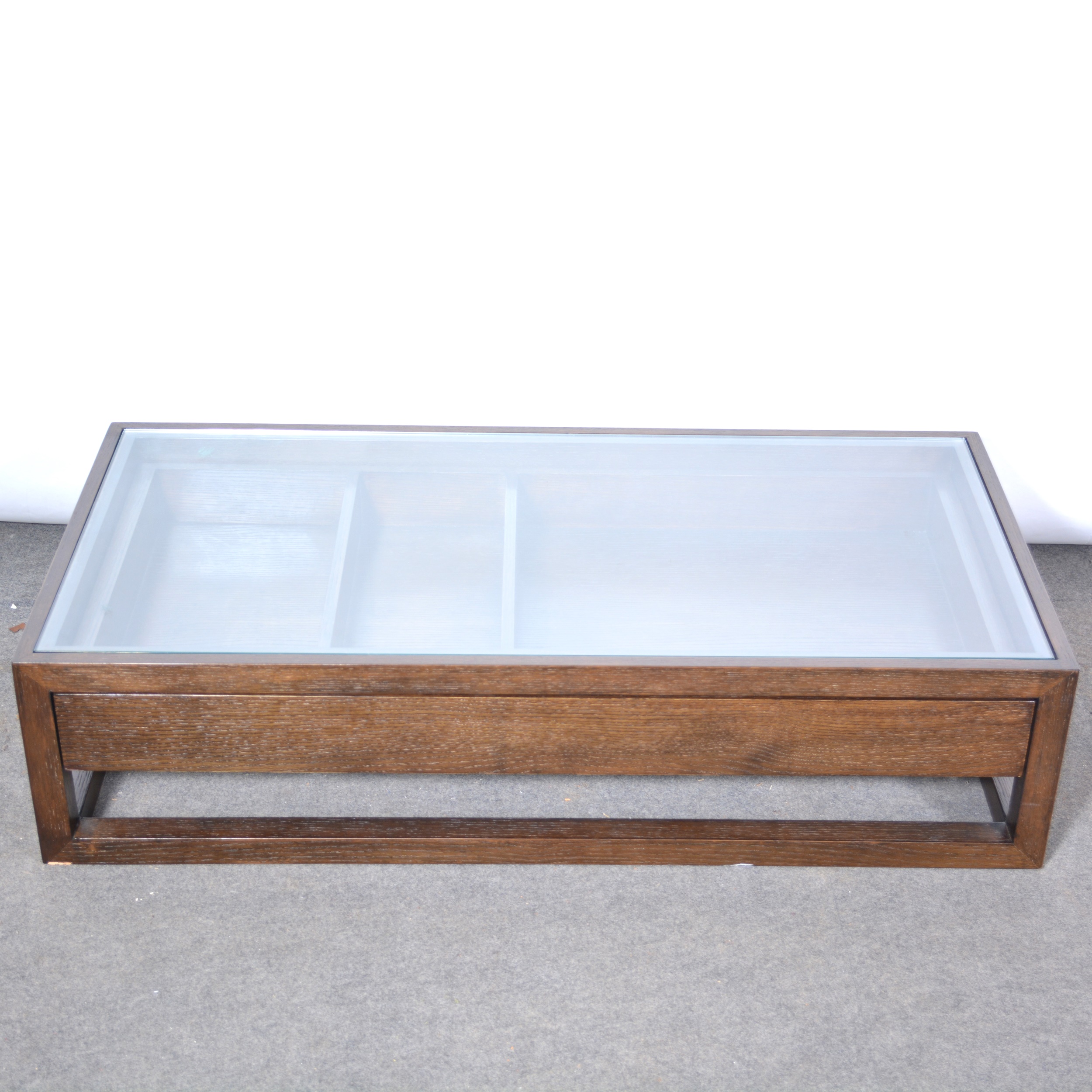 Lot 481 - Modern lowline display table, rectangular
