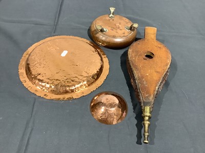 Lot 200 - Copper and brasswares.