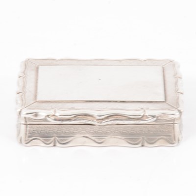 Lot 210 - Victorian silver snuff box