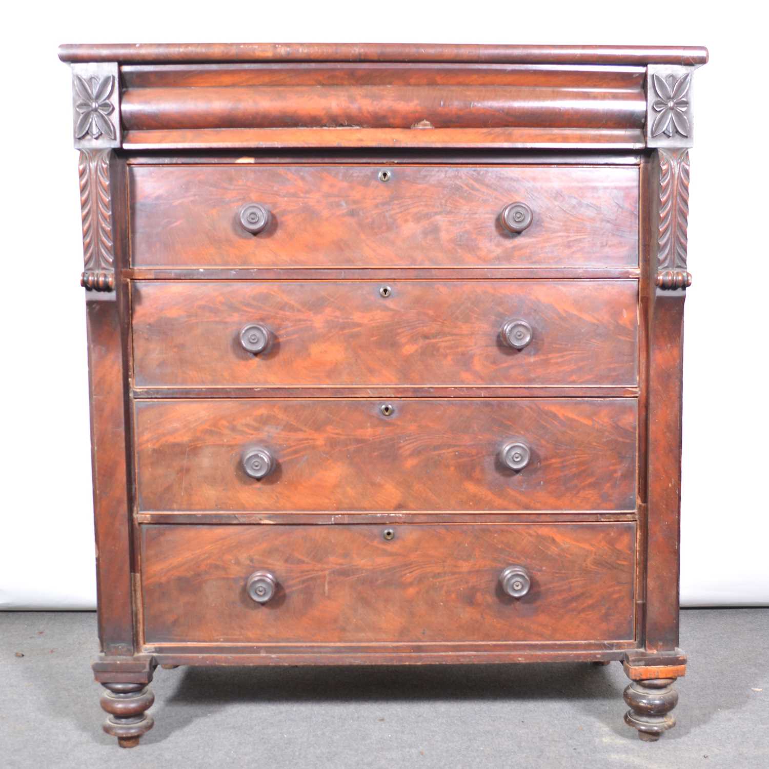 Lot 402 - A Victorian mahogany chest of drawers