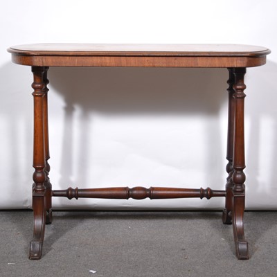 Lot 522 - Victorian walnut stretcher table