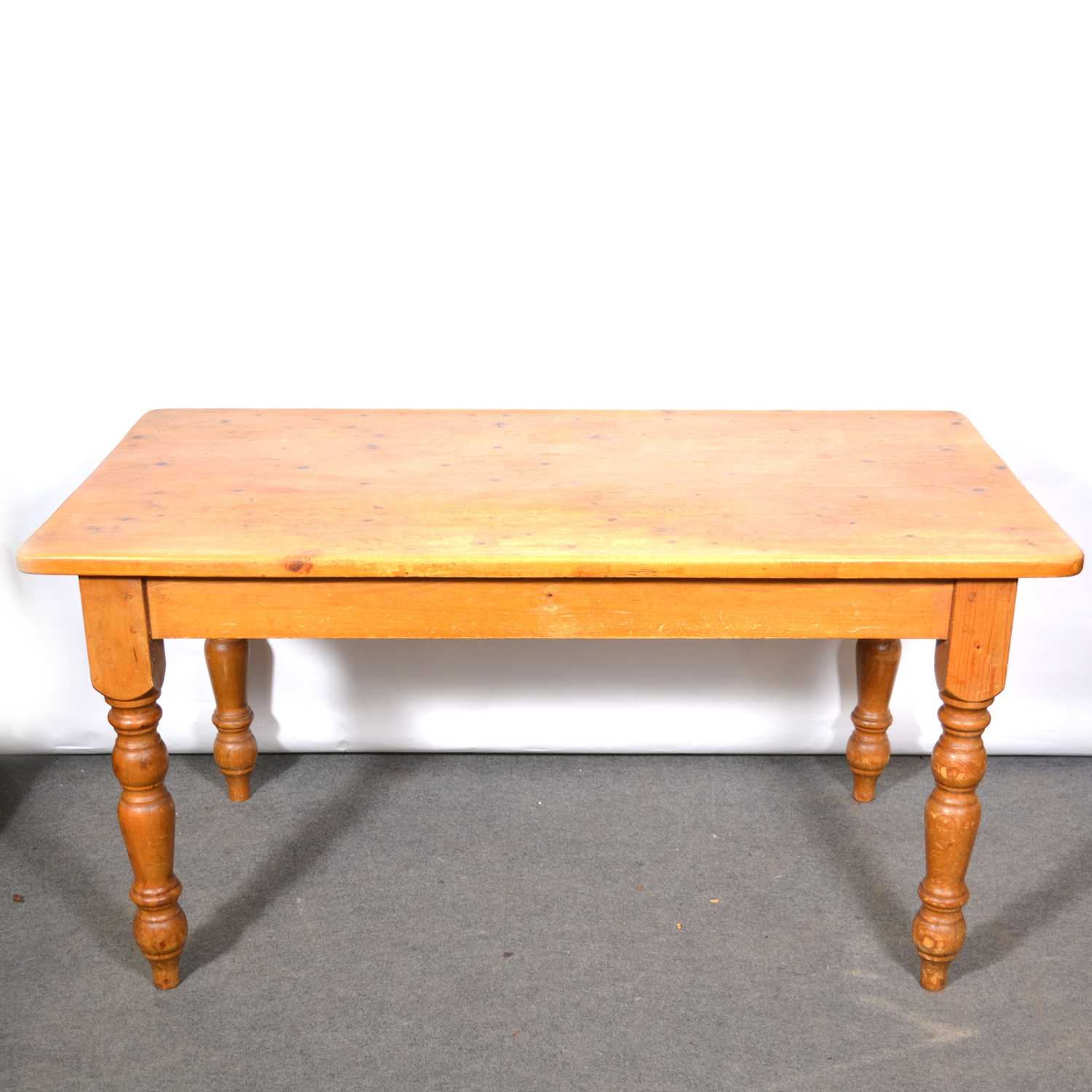 Lot 452 - Pine farmhouse kitchen table