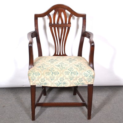 Lot 524 - Hepplewhite style mahogany elbow chair