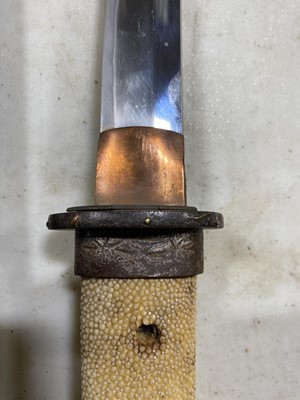 Lot 226 - Japanese dagger
