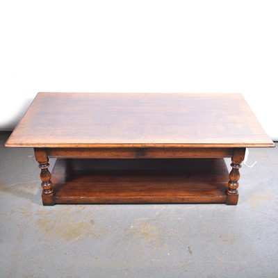 Lot 128 - Modern oak coffee table
