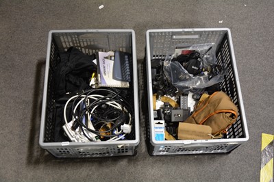 Lot 19 - Camera equipment and accessories