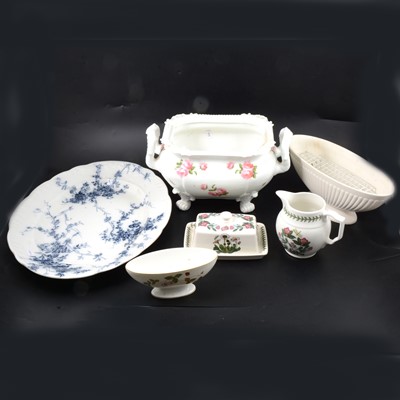 Lot 125 - Quantity of decorative ceramics.