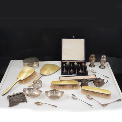 Lot 294 - S Mordan & Co Sterling Silver dip pen, and other small silver items.