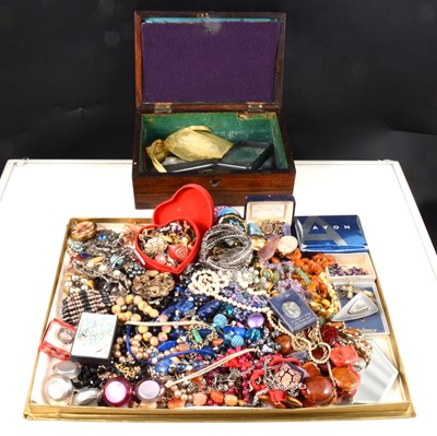 Lot 390 - A rosewood work box and quantity of costume jewellery.