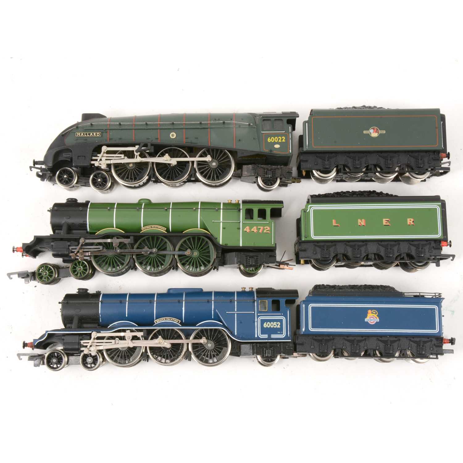 Lot 127 - Three Hornby OO gauge locomotives 'Mallard', 'Flying Scotsman' and 'Prince Palatine'