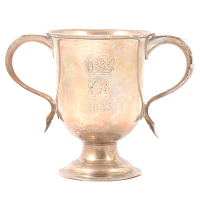 Lot 245 - George III silver loving cup, possibly by John King, London 1770.