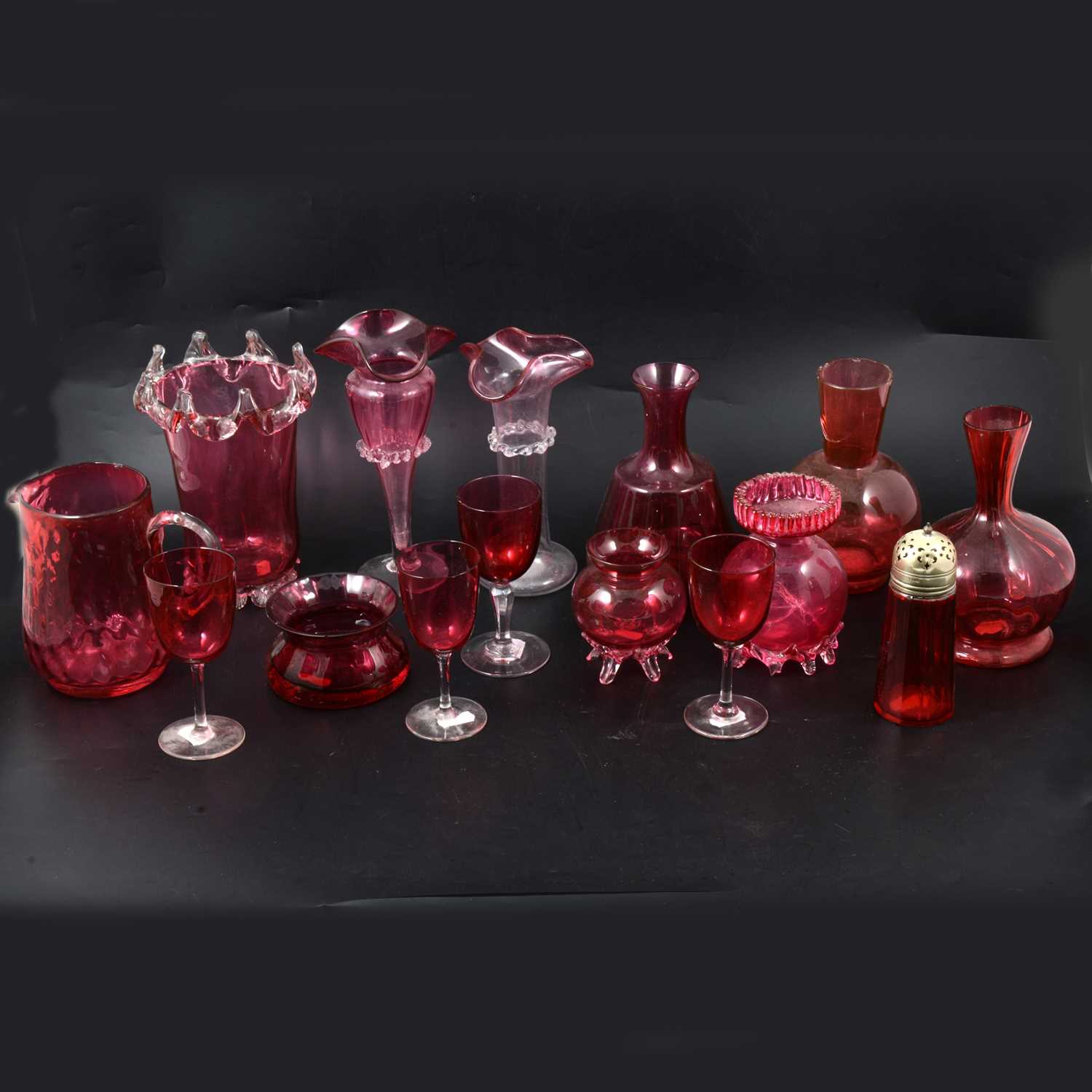 Lot 11 - Cranberry glasswares.