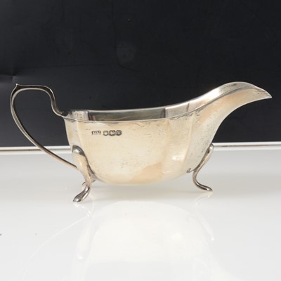 Lot 286 - Silver sauce boat by Viner's Ltd (Emile Viner), Sheffield 1938.