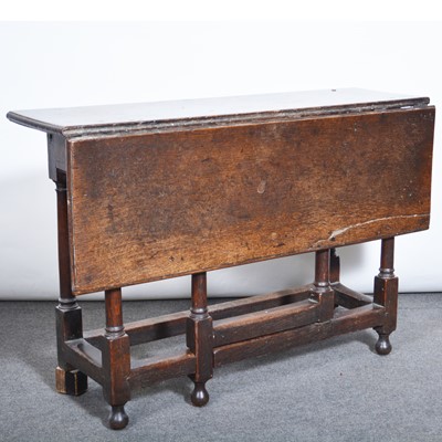 Lot 554 - Joined oak gateleg table