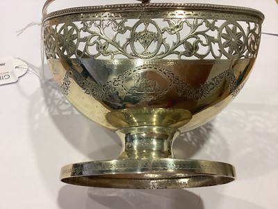 Lot 232 - George III silver pedestal sugar bowl