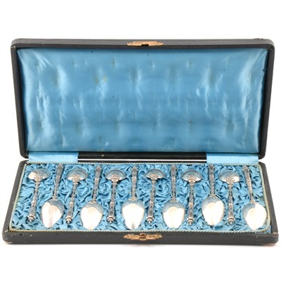 Lot 248 - Set of twelve French silver teaspoons, Henry Gabert, late 19th Century.